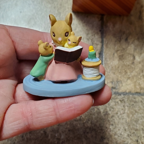 New old stock Avon Forest Friends Mini Figurine - Picture 1 of 5